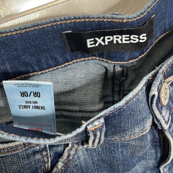 💙 EXPRESS Mid Rise Skinny Ankle Jeans Size 0R - Picture 4 of 4